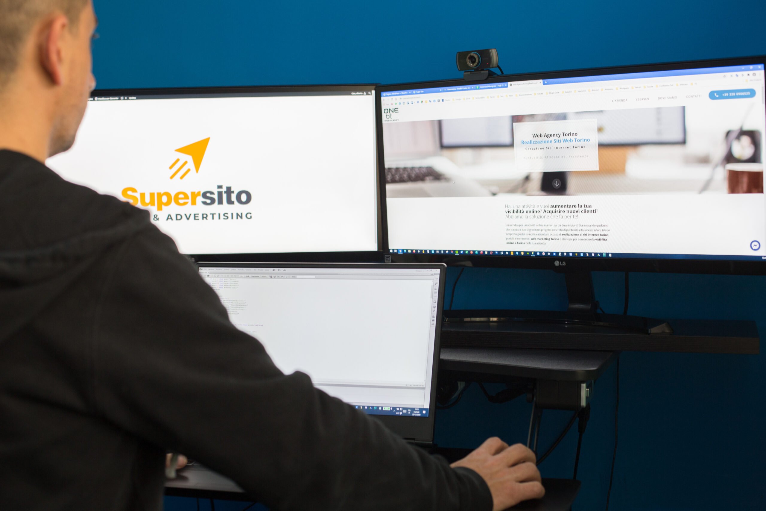 Sviluppatore OneBit Web Agency a Torino crea siti web responsive e Wordpress, ottimizzando per SEO e Google ADS.